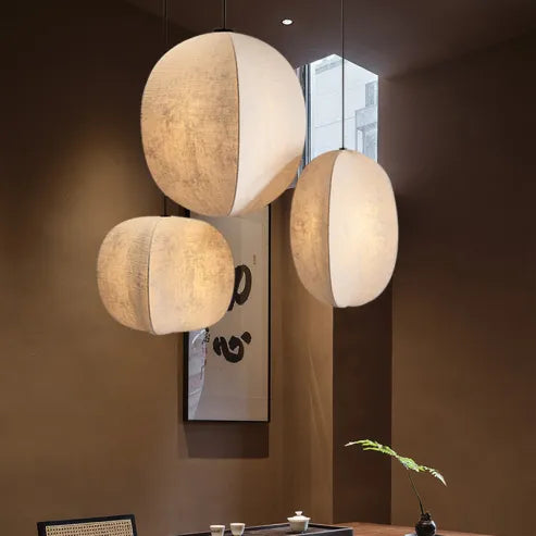 Japońska lampa wisząca w stylu wabi-sabi z tkaniny