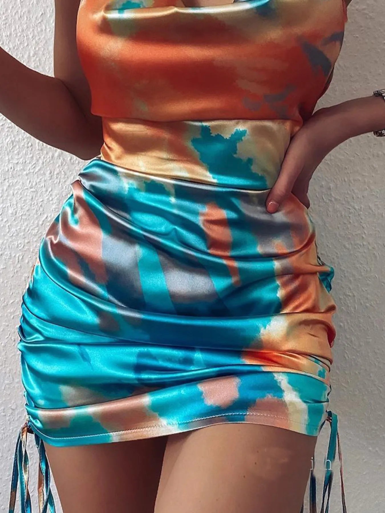 LB | Tie-dye Halter falbaniasta mini sukienka ze sznurkiem z boku