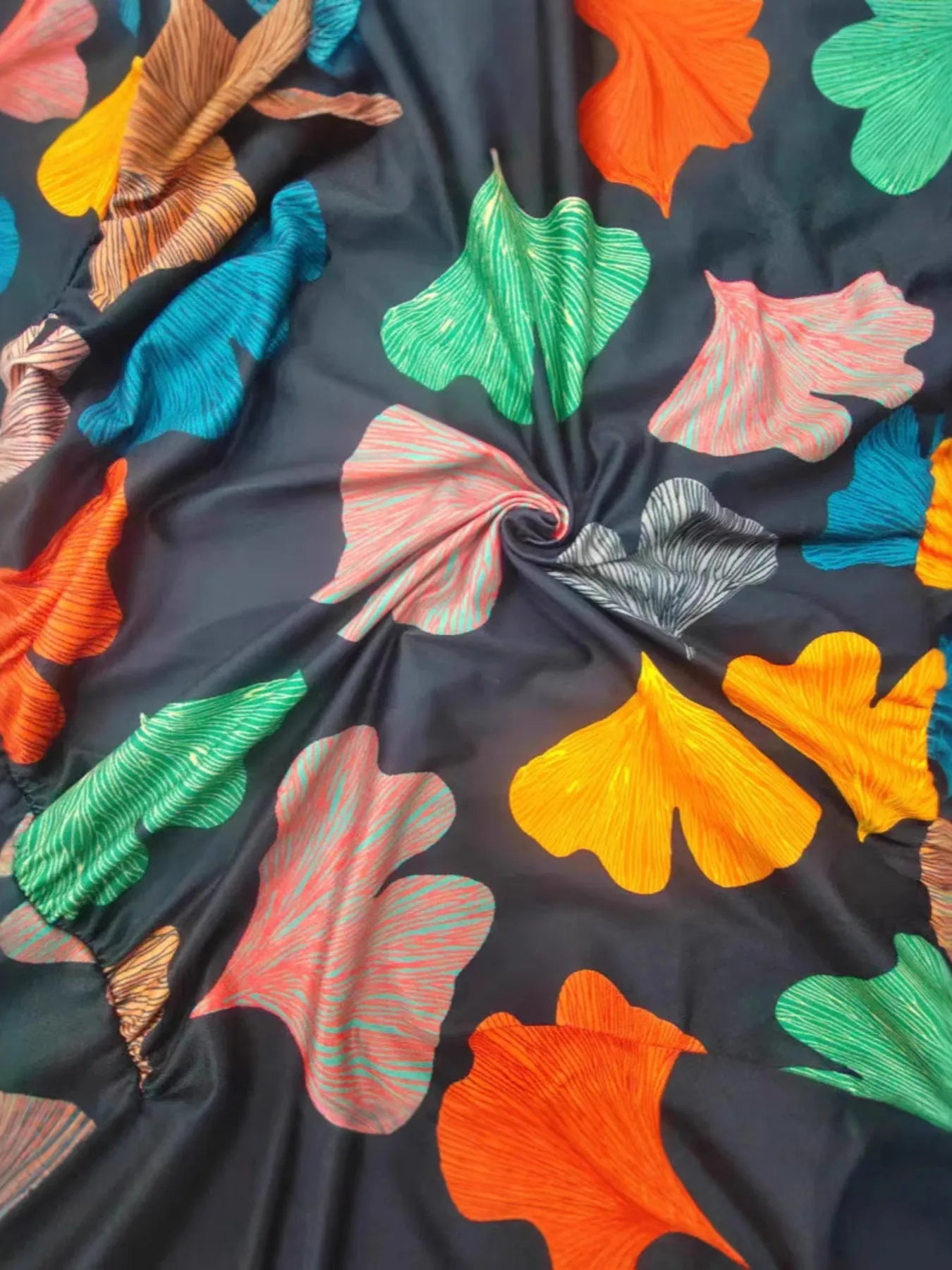 LB | Sukienka mini boho z krótkim rękawem i nadrukiem V-neck