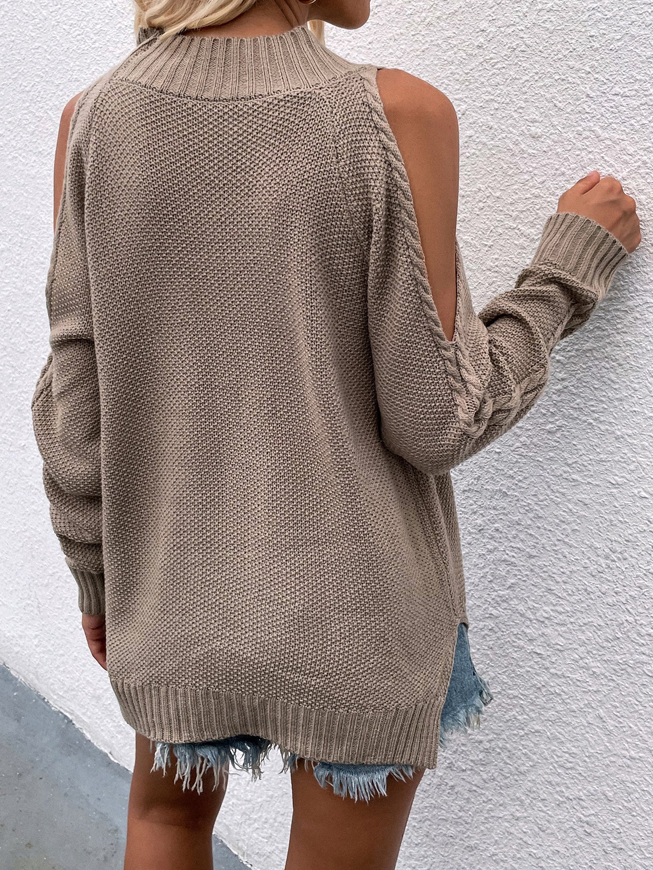 LB | Luźny i modny sweter