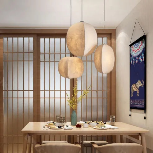 Japońska lampa wisząca w stylu wabi-sabi z tkaniny