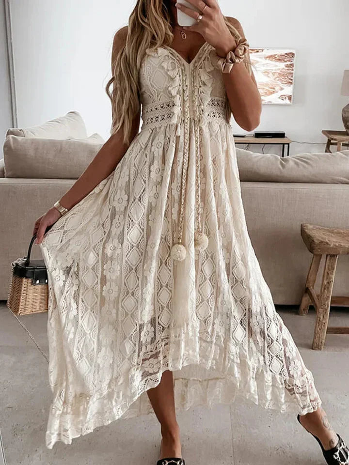 LB | Sukienka maxi Bohème z koronką i eleganckimi rozkloszowanymi rękawami