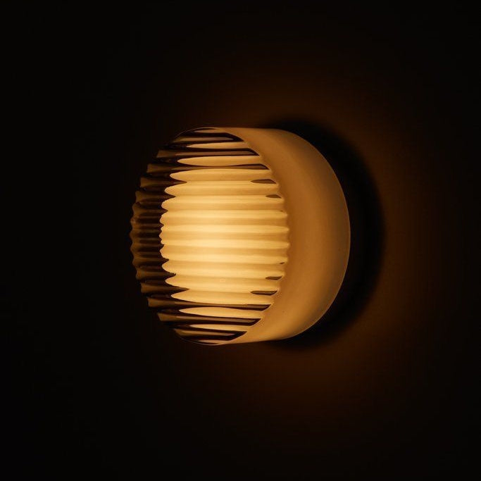 LumaSphere | Elegancka okrągła lampa ścienna