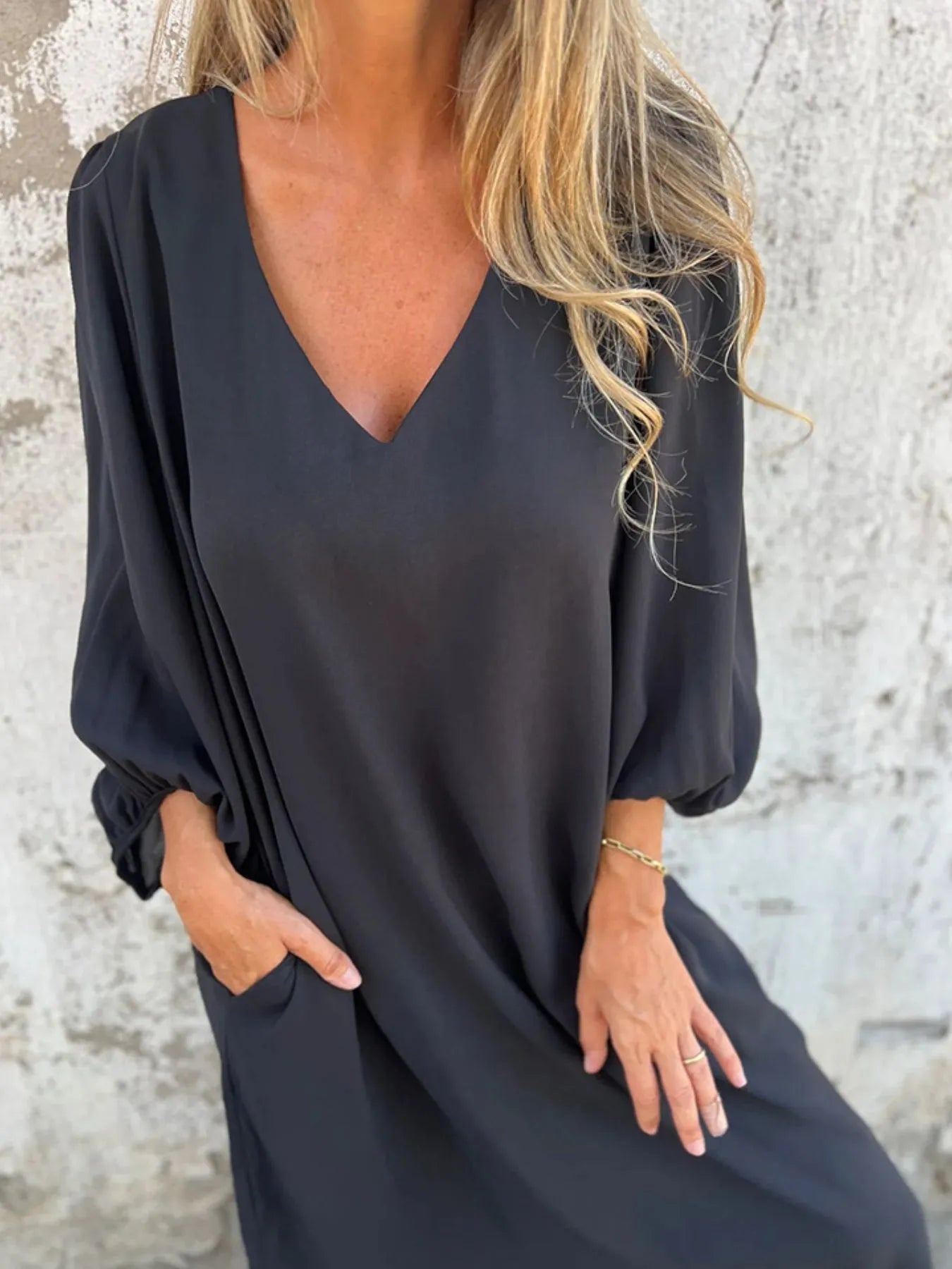 LB | Full Size Sukienka midi z rozcięciem pod szyją i balonowym rękawem Plus Size
