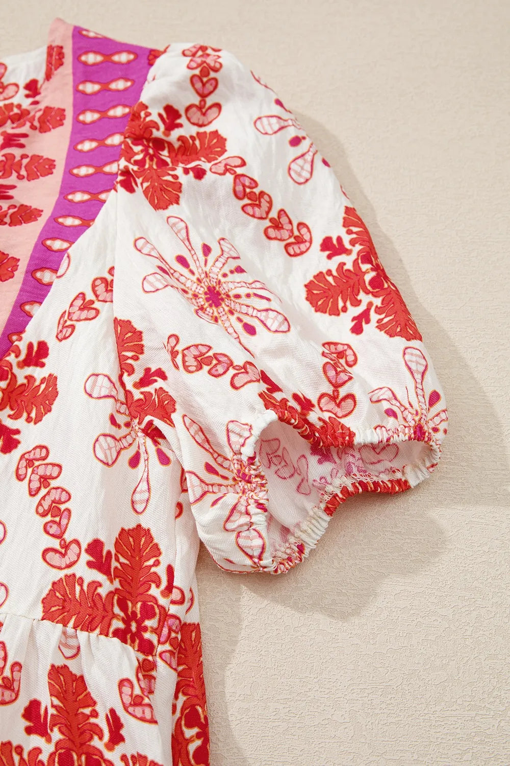 LB | Boho Floral Sukienka mini z krótkim rękawem i wiązaniem na szyi