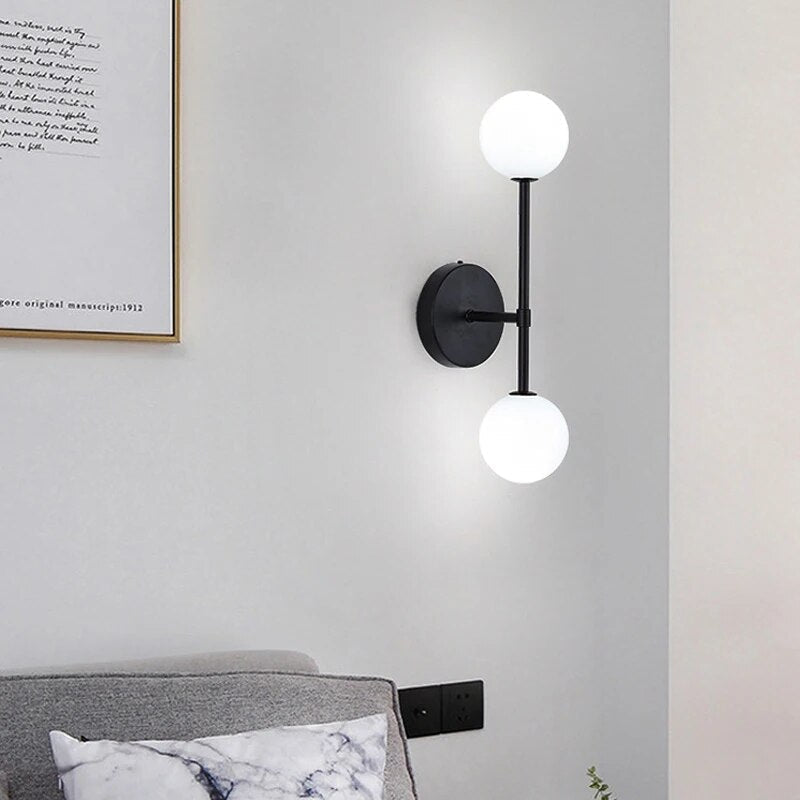 LuminousCrystal - Lampa ścienna LED Bal z matowego szkła