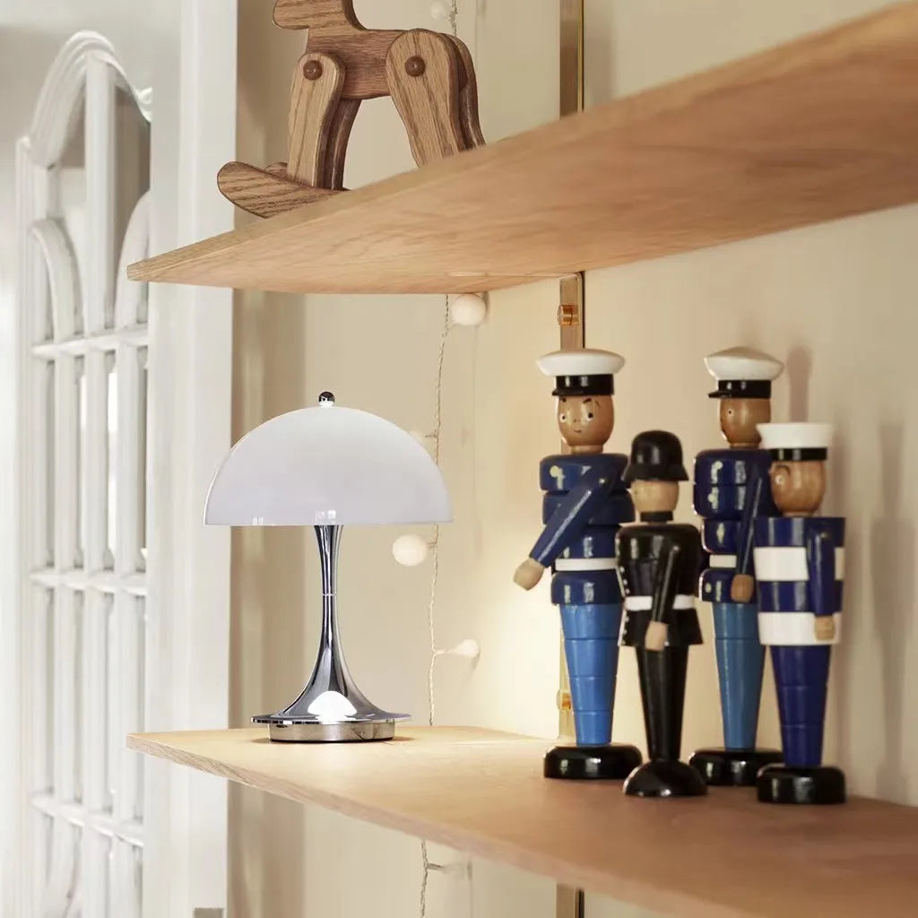 CordFreeShine - bezprzewodowa lampa stołowa