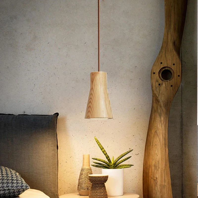TimberEssence - lampa wisząca z drewna nordyckiego