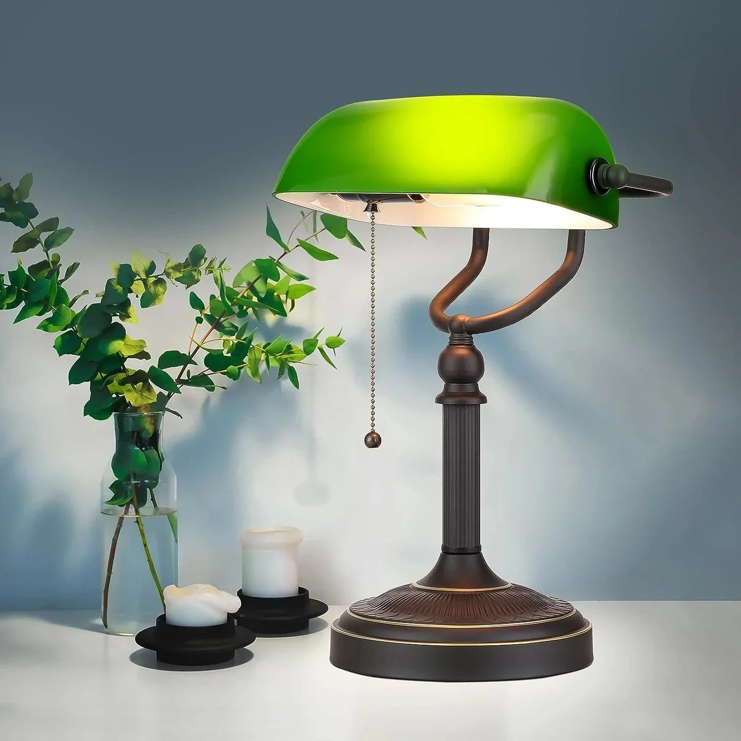 TimelessBank - Klasyczna zielona lampa bankierska