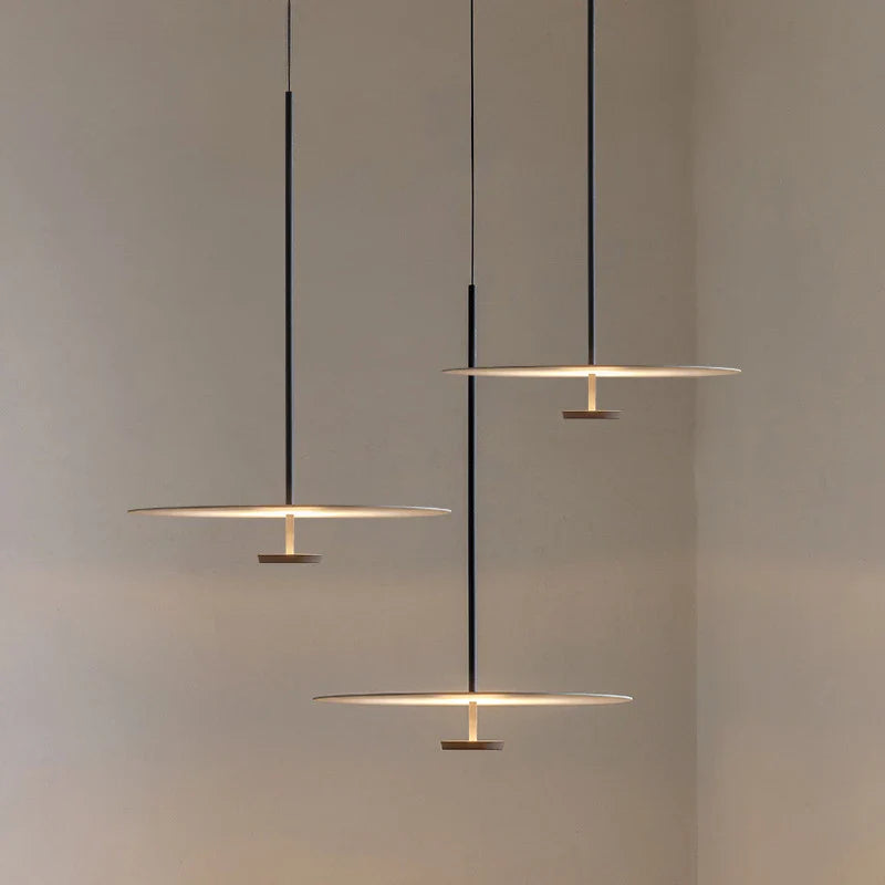 ChicCurve - Minimalistyczna lampa wisząca z pierścieniem