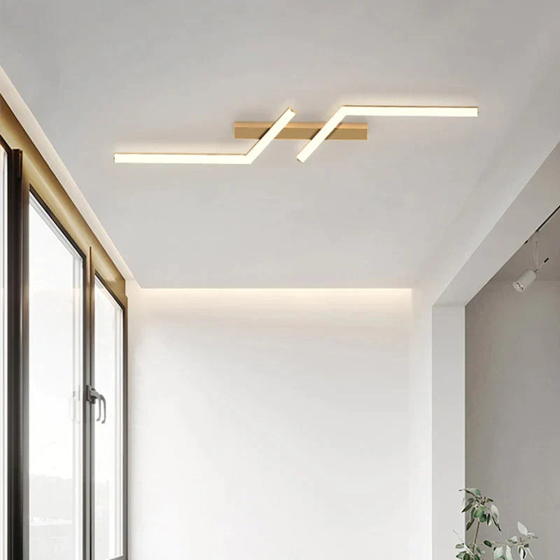 SleekGlow - lampa sufitowa z linią LED