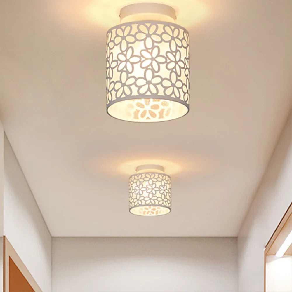 RadiantPetals - Lampa z kwiatowym nadrukiem