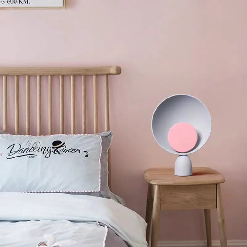 NordicRadiance - nordycka lampa stołowa