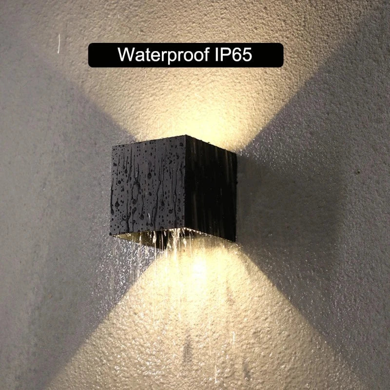 MetroLite - Elegancka lampa ścienna do zastosowań zewnętrznych