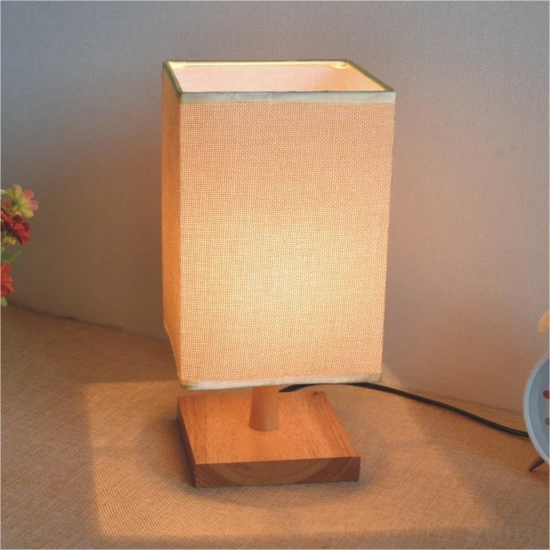 WoodBeam - nowoczesna drewniana lampa stołowa