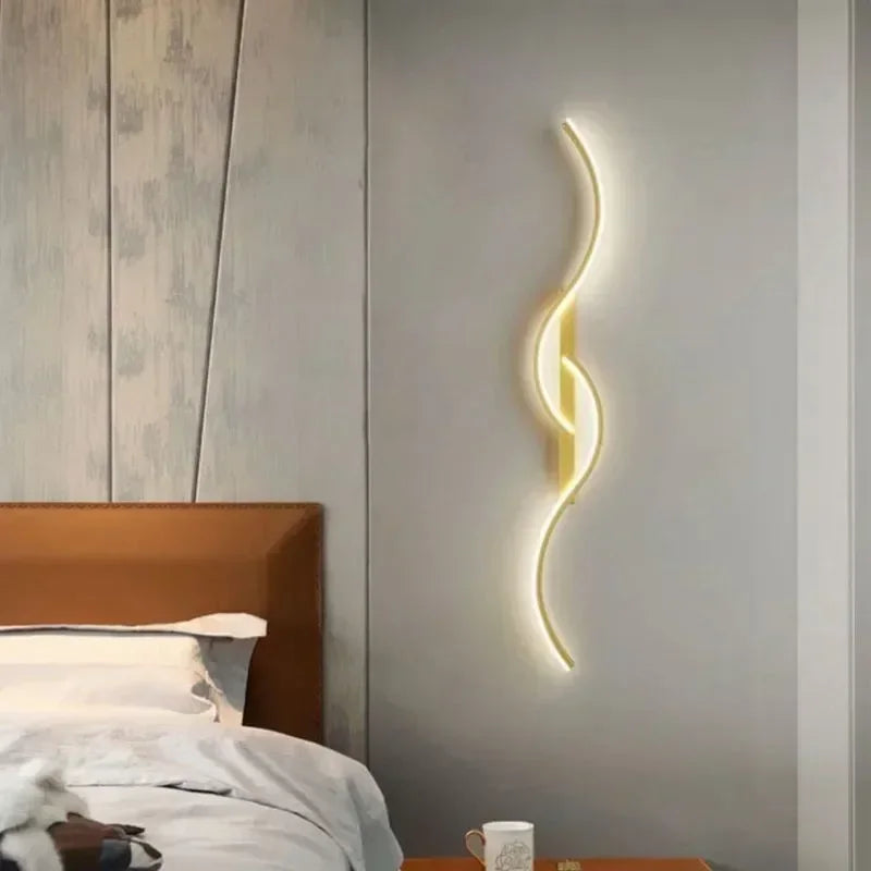 IronEssence - Minimalistyczna lampa ścienna