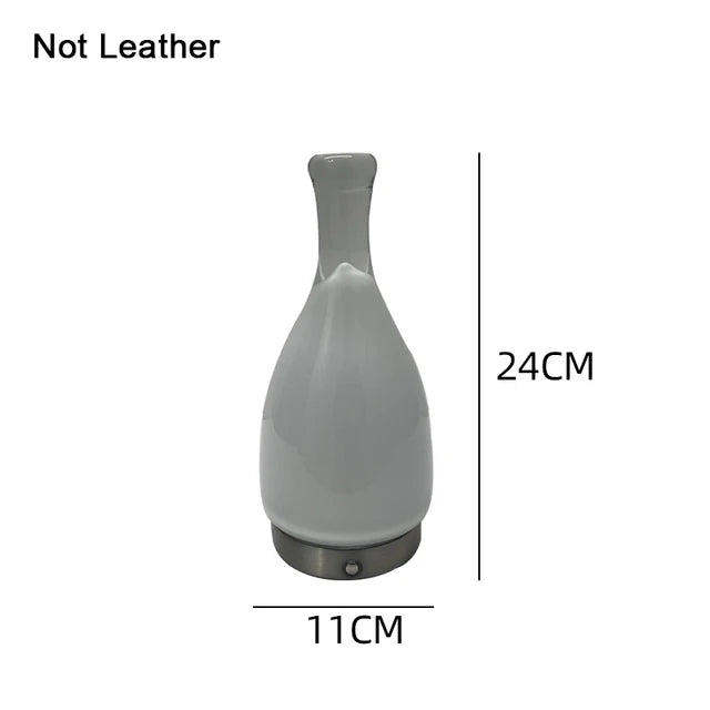 LeatherLuxe - butelkowa lampa nordycka