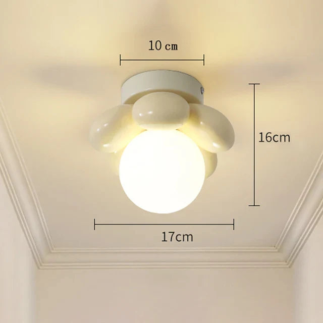 FloraAura - lampa sufitowa z nordyckimi kwiatami