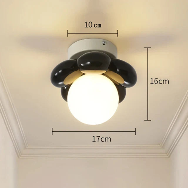FloraAura - lampa sufitowa z nordyckimi kwiatami