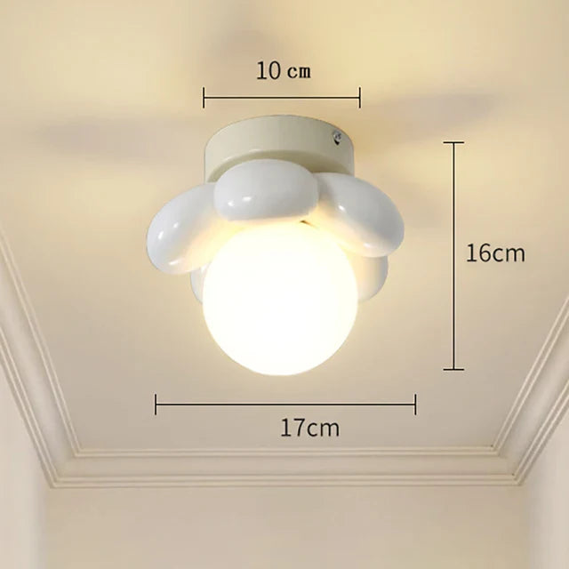 FloraAura - lampa sufitowa z nordyckimi kwiatami