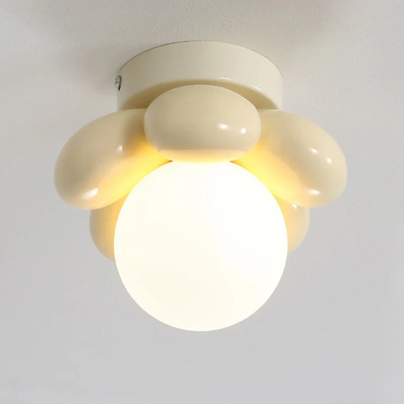 FloraAura - lampa sufitowa z nordyckimi kwiatami