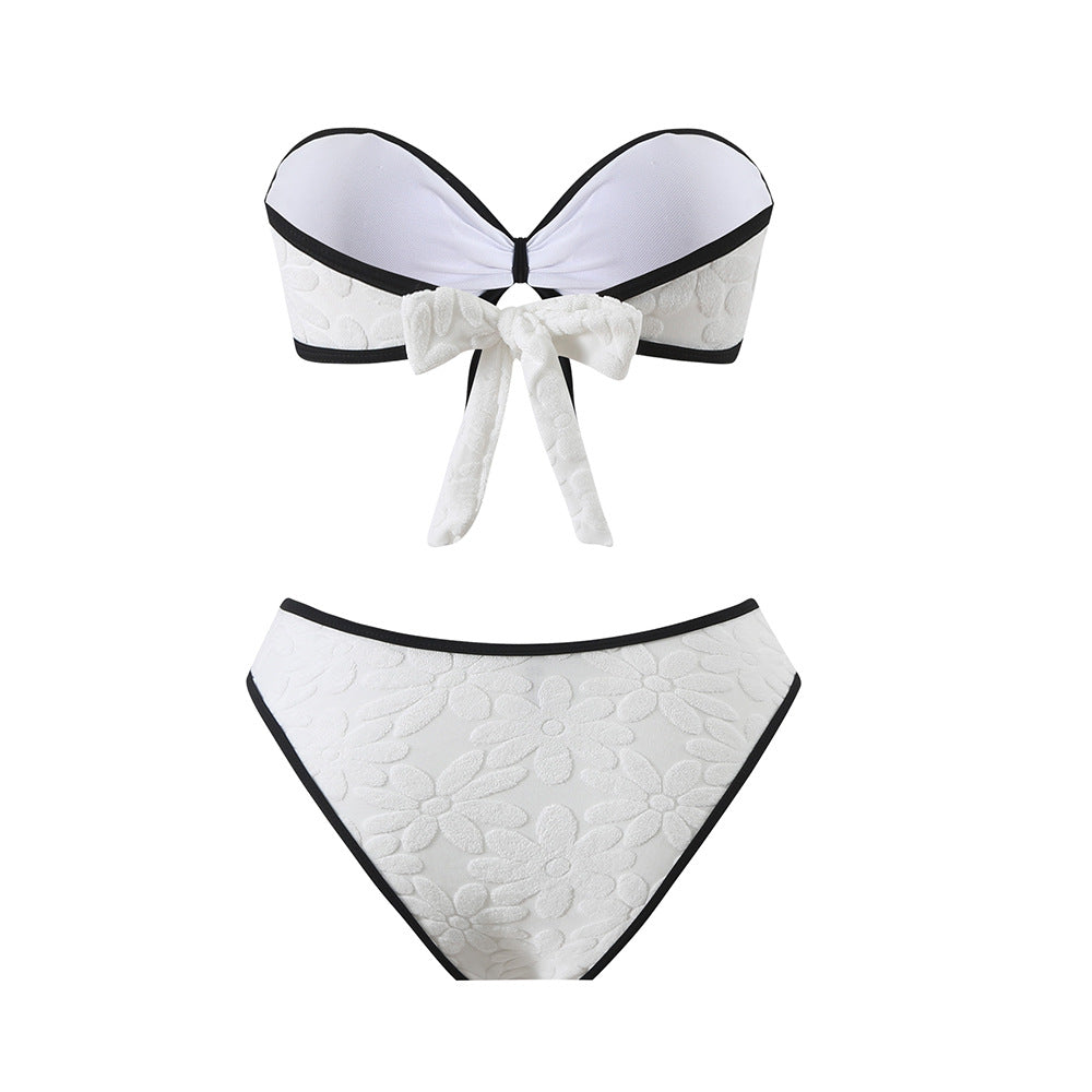 Nowoczesny i minimalistyczny Bikini