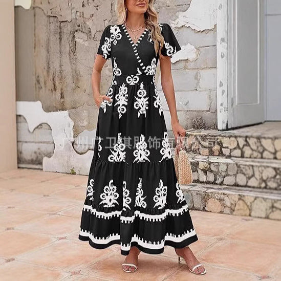 LB | Damska sukienka maxi - krój w stylu boho - kwiatowy nadruk - dekolt w szpic - krótkie rękawy
