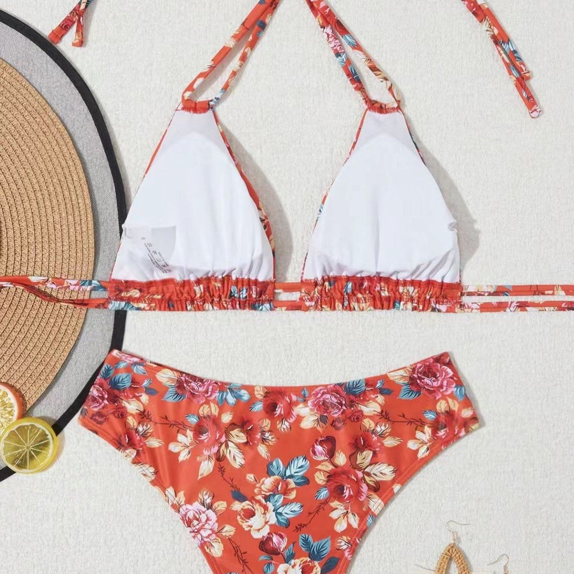 Płynny i fantastyczny Bikini