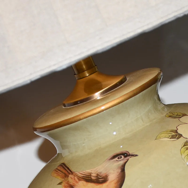 FloralBird | Ceramiczna lampa biurkowa z kwiatowym ptakiem
