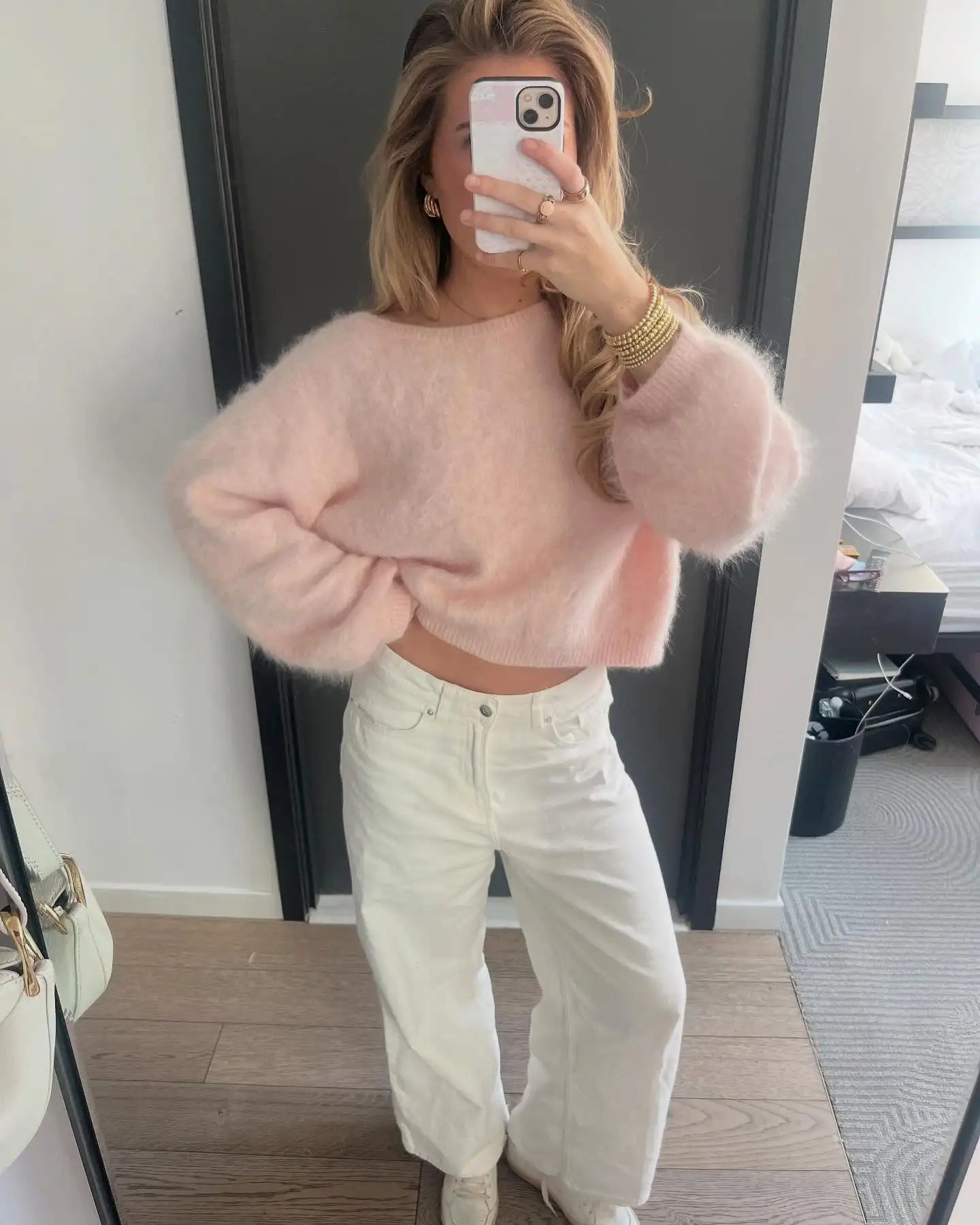 Modny i ponadczasowy Sweter