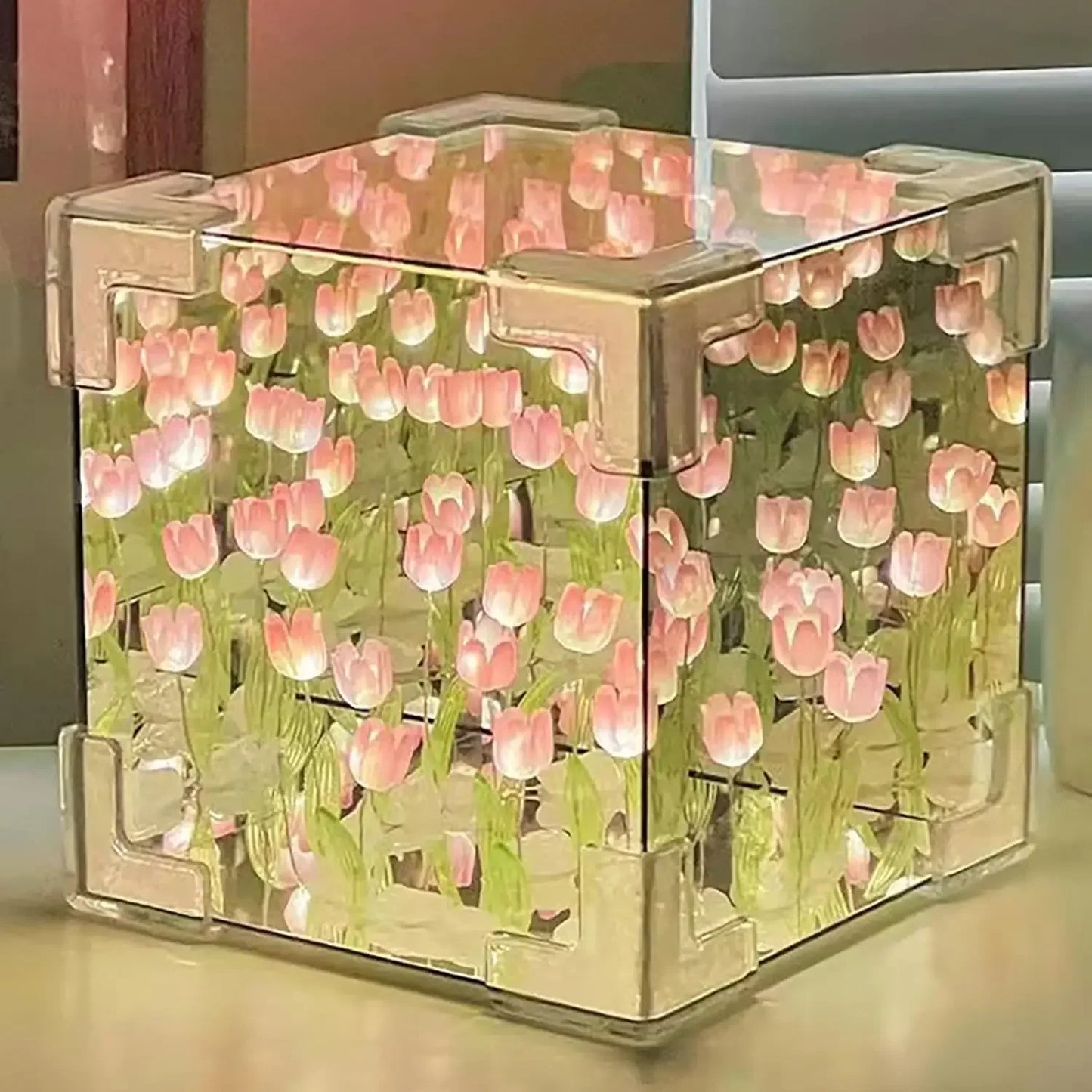 TulipGarden | Lustrzana lampa w kształcie sześcianu DIY