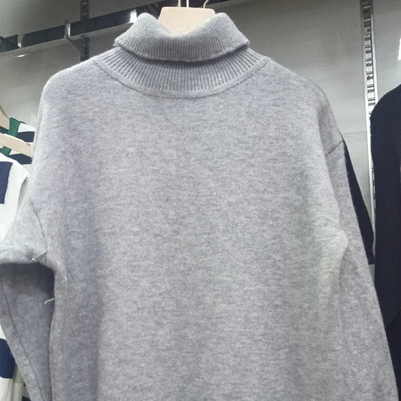 Modny i ponadczasowy Sweter