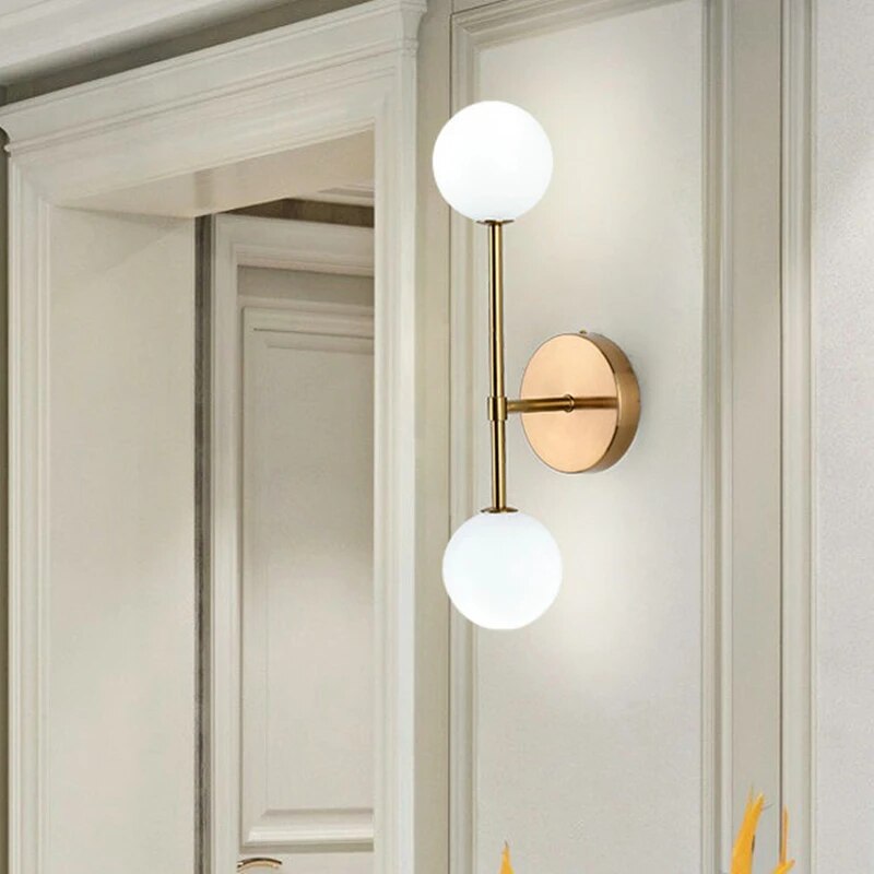 LuminousCrystal - Lampa ścienna LED Bal z matowego szkła