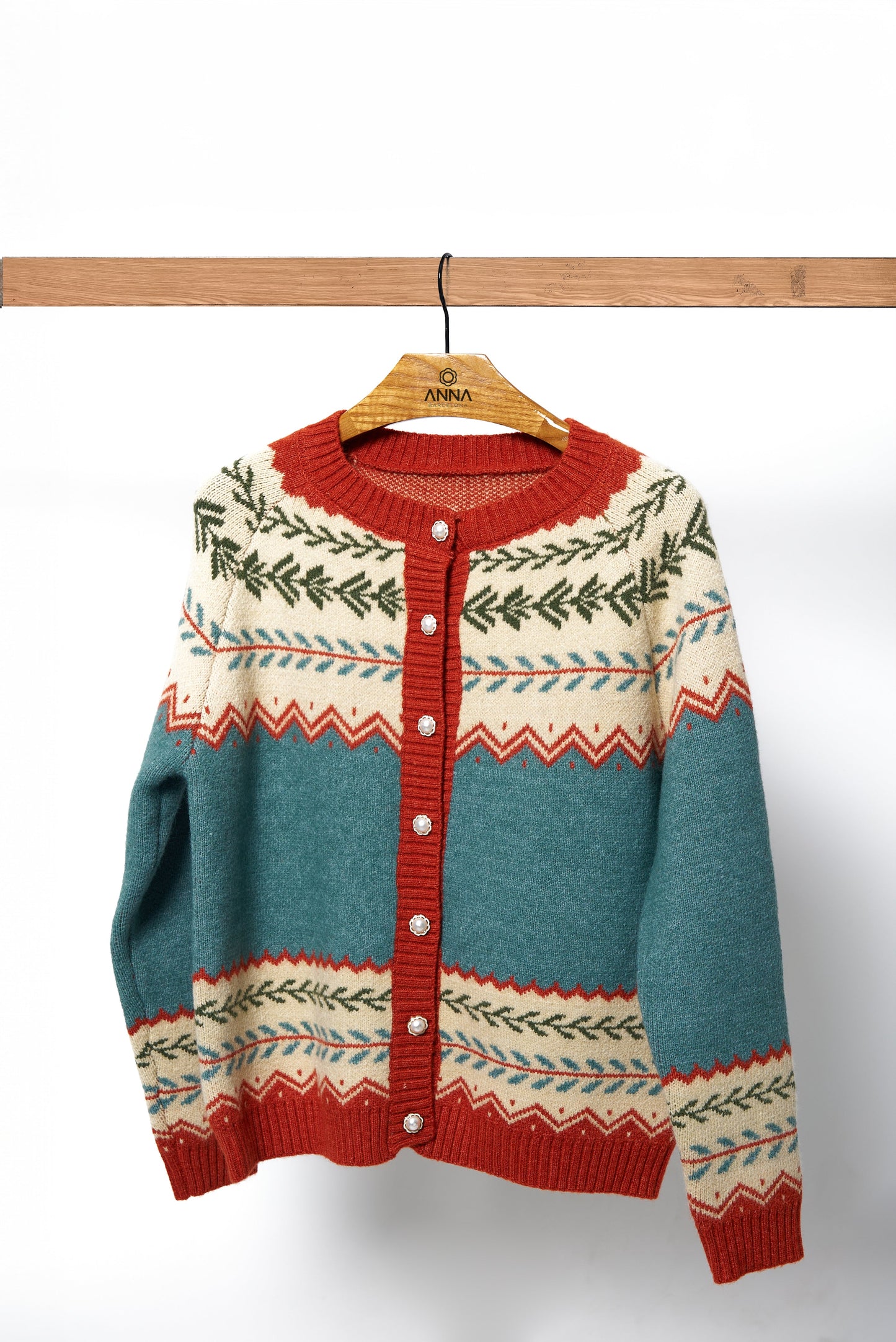 LB | Nieskomplikowany i stylowy sweter uniwersalny