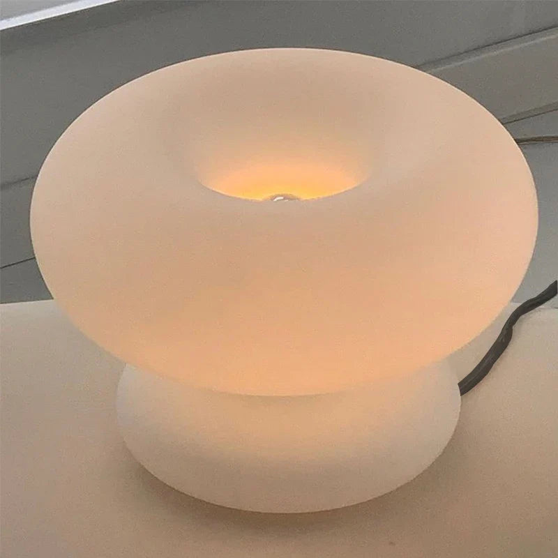 SleekCircle - lampa z białego szkła