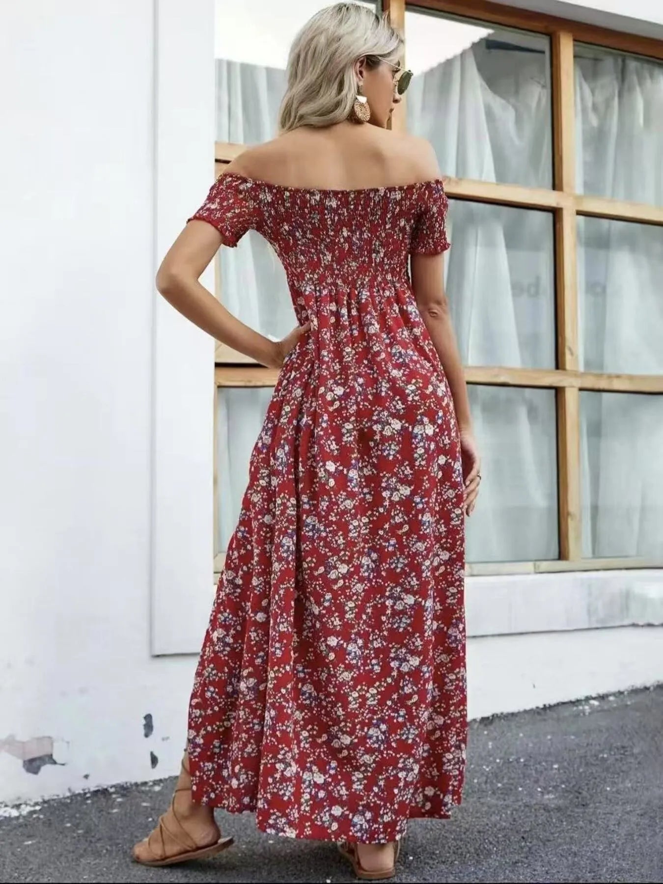 LB | Pełnowymiarowa sukienka midi z rozcięciem na ramieniu w kwiaty Plus Size