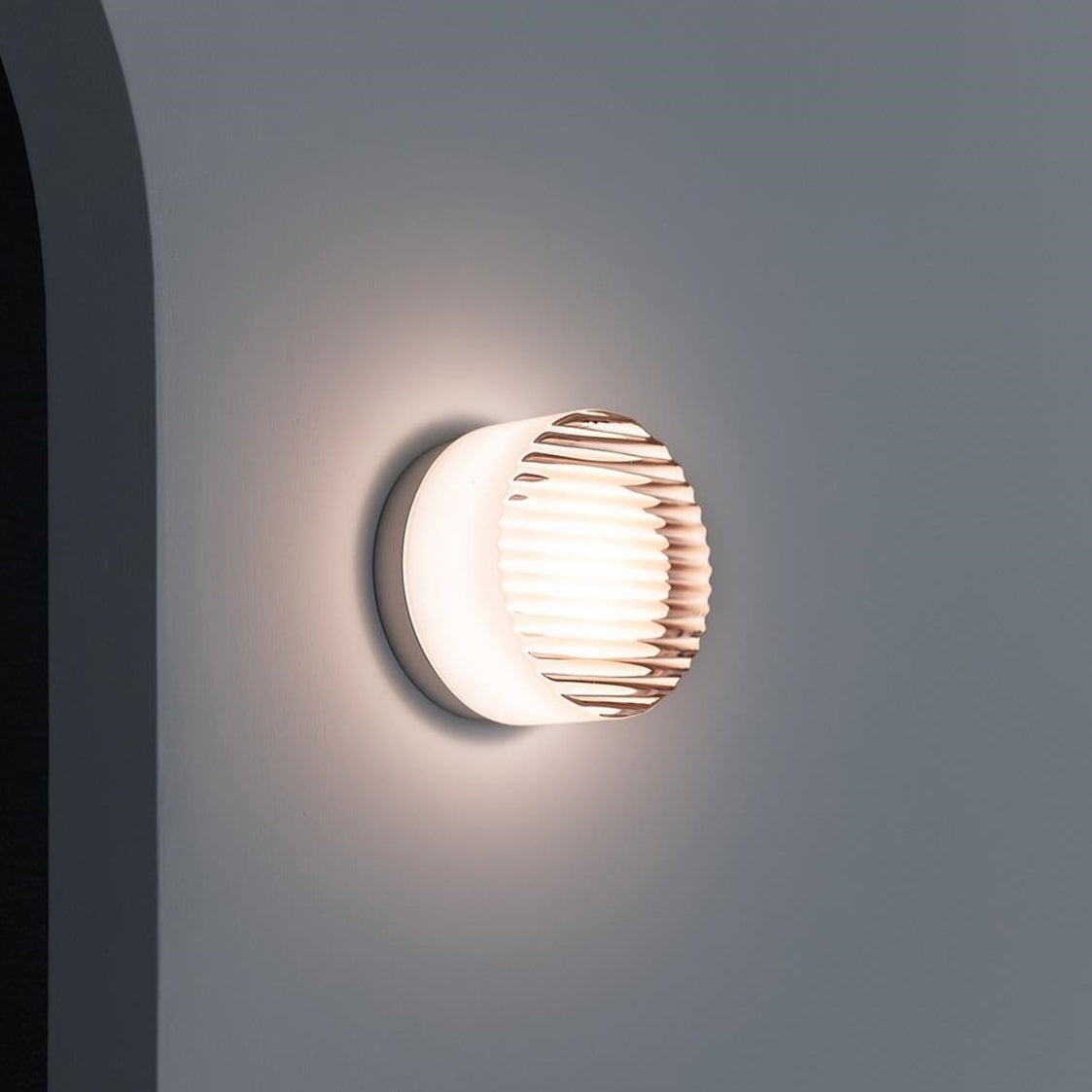 LumaSphere | Elegancka okrągła lampa ścienna