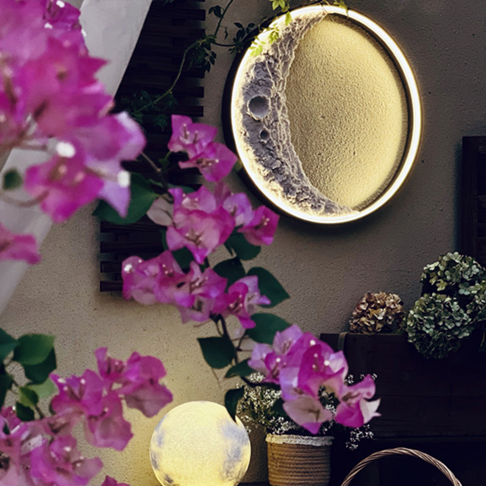 LunarGlow | Lampa ścienna zapewniająca niebiańską elegancję