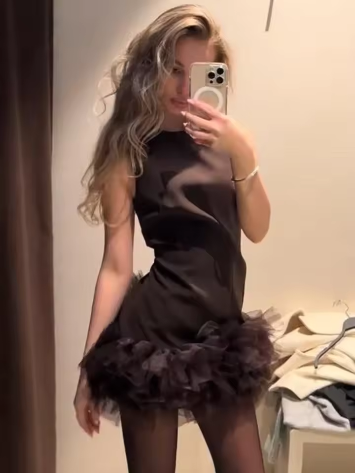 LB | Szykowna siateczkowa sukienka mini