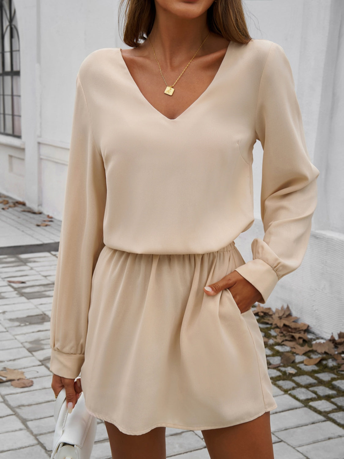 LB | dekolt V-neck sukienka mini z długim rękawem