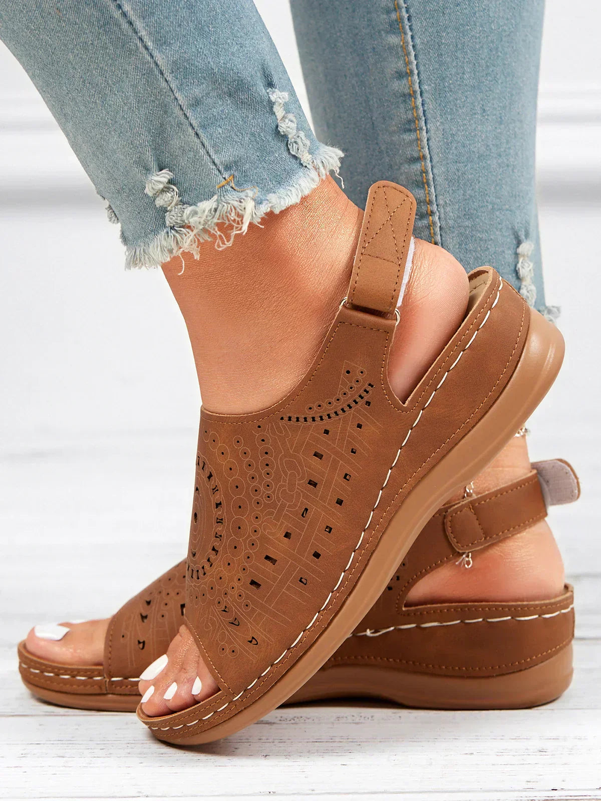 AS | Ethnic Pattern Punched Hollow Velcro Retro Sandały