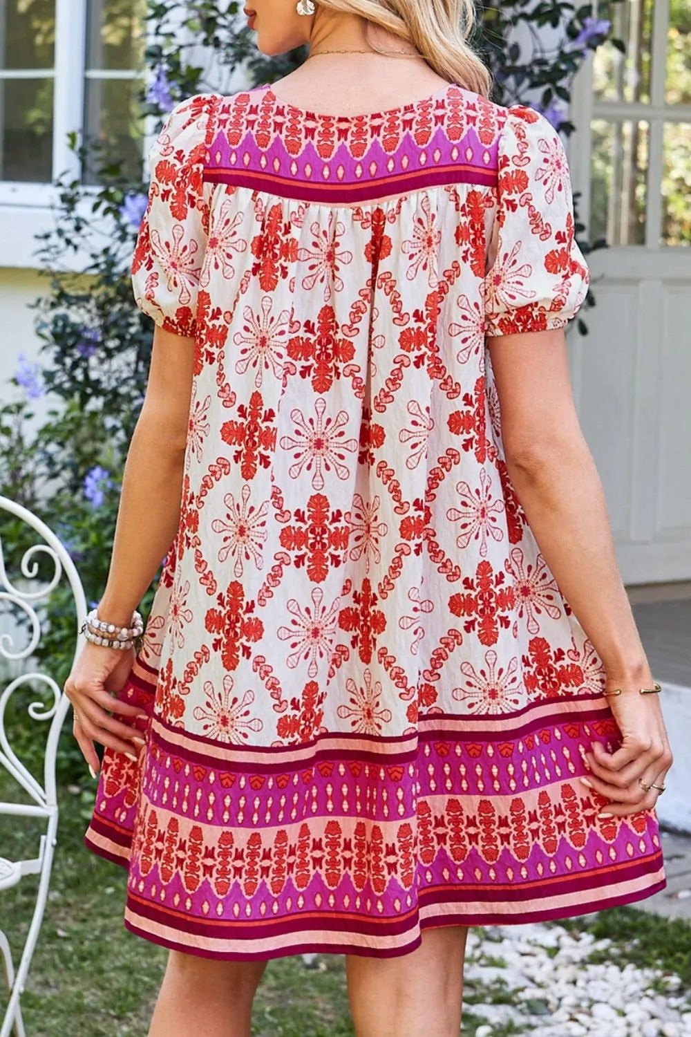 LB | Boho Floral Sukienka mini z krótkim rękawem i wiązaniem na szyi