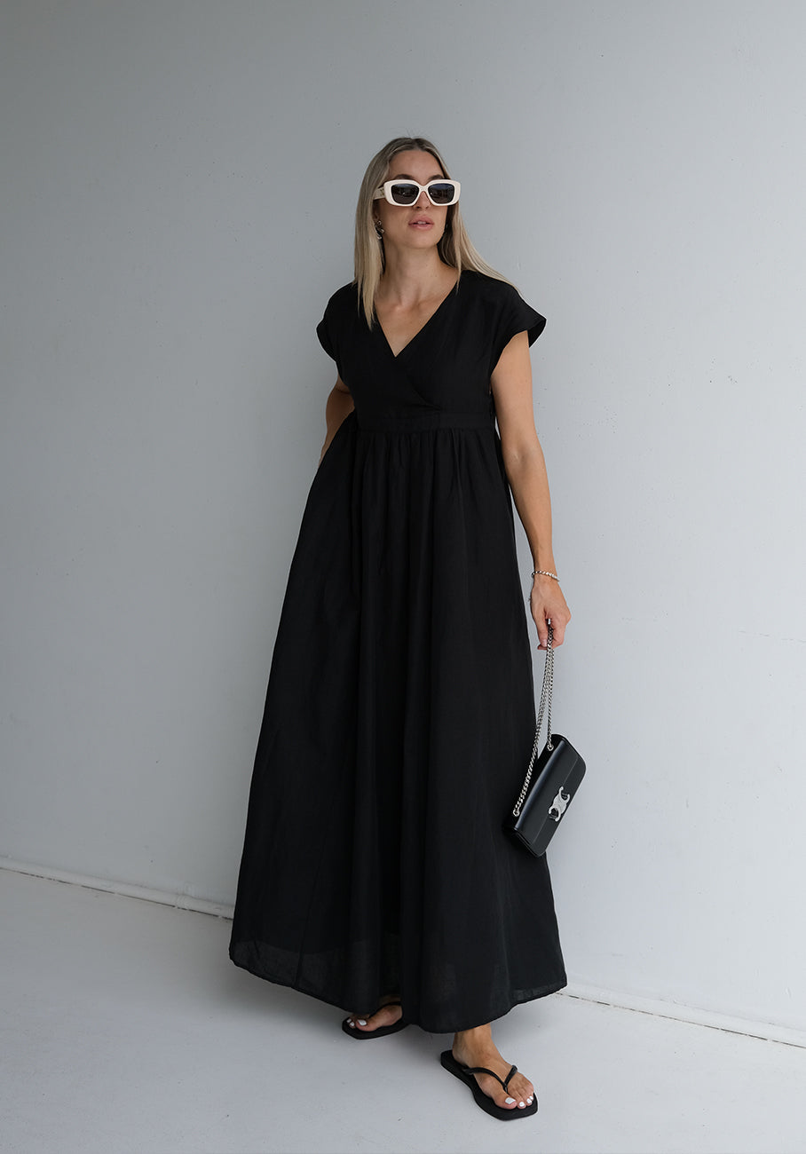 LB | Elegancka szeroka sukienka maxi z krótkimi rękawami dla swobodnego wyglądu
