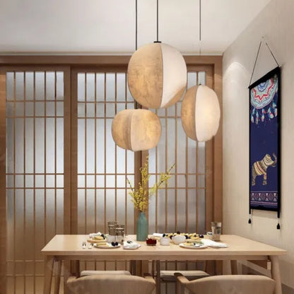 Japońska lampa wisząca w stylu wabi-sabi z tkaniny