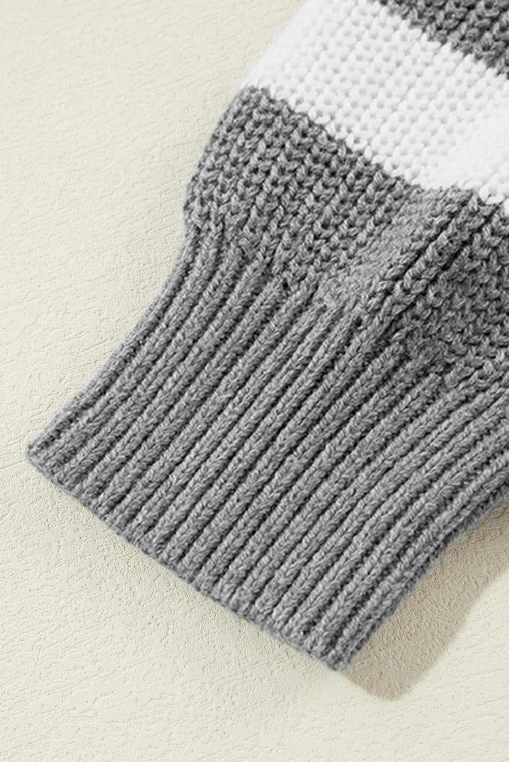 AS | Swobodny i modny sweter zimowy