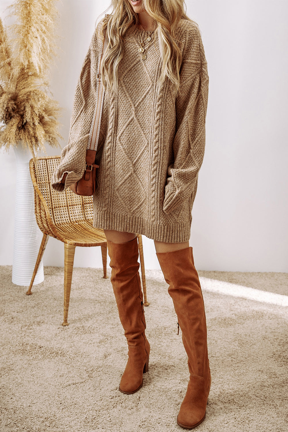 AS | Nieskomplikowany i elegancki sweter zimowy