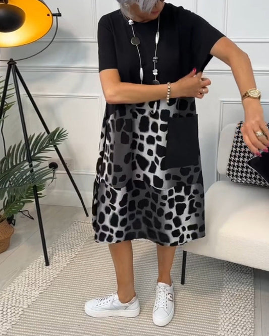 LB | Stylowa sukienka midi z krótkim rękawem w panterkę