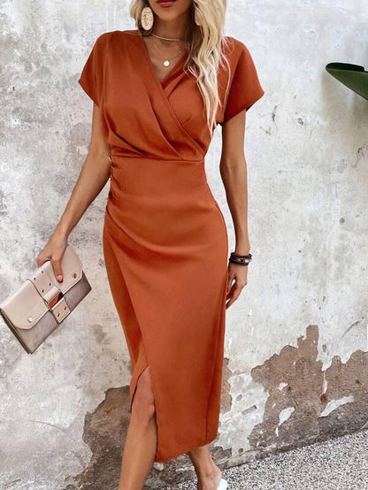 LB | Elegancka drapowana sukienka midi