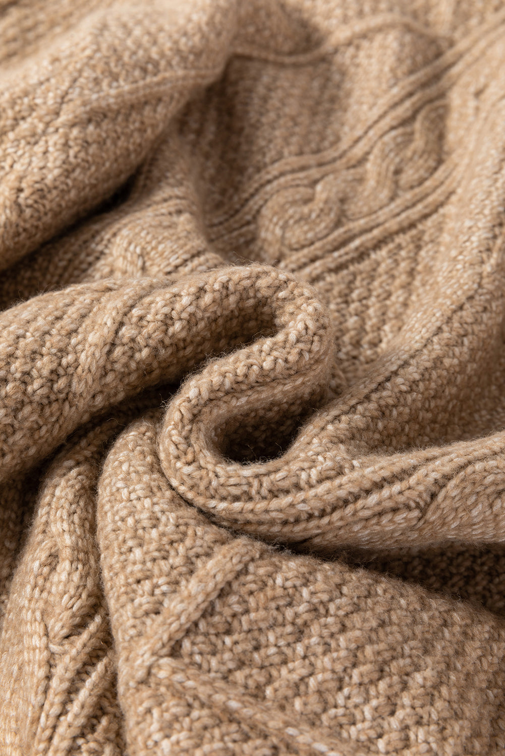 AS | Nieskomplikowany i elegancki sweter zimowy