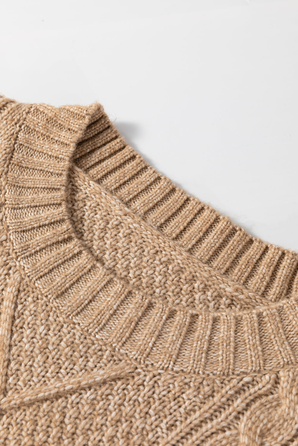 AS | Nieskomplikowany i elegancki sweter zimowy